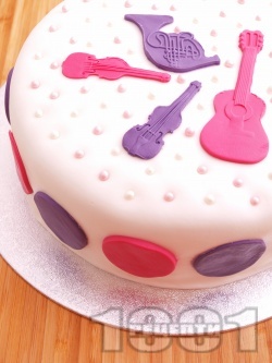 Музикална торта Рут Колева с маскарпоне и кондензирано мляко - снимка на рецептата